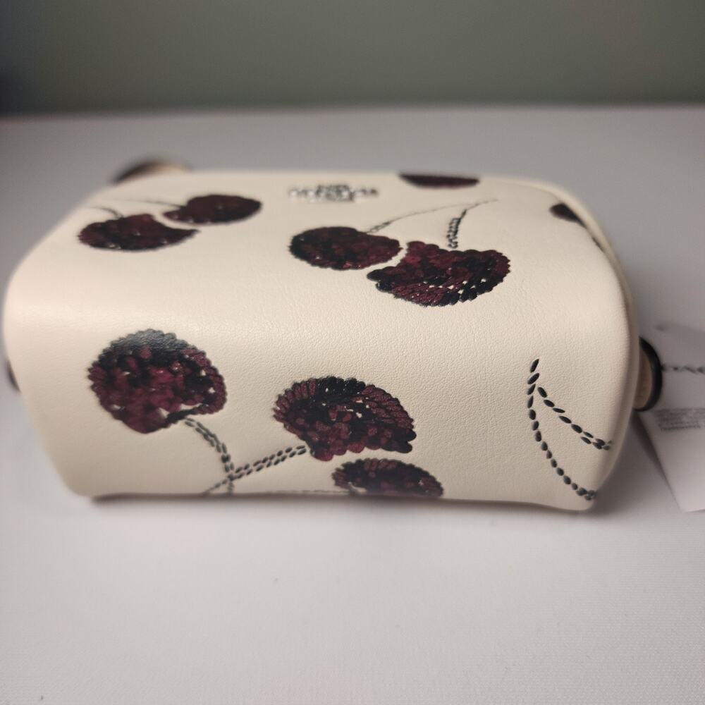 NWT Coach CDF01 Pouch Wristlet With Cherry Print Chalk - Picture 3 of 4